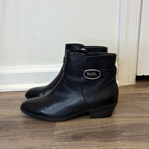 COACH DYLAN BLACK LEATHER HORSE-AND CARRIAGE-ANKLE SIZE 8.5